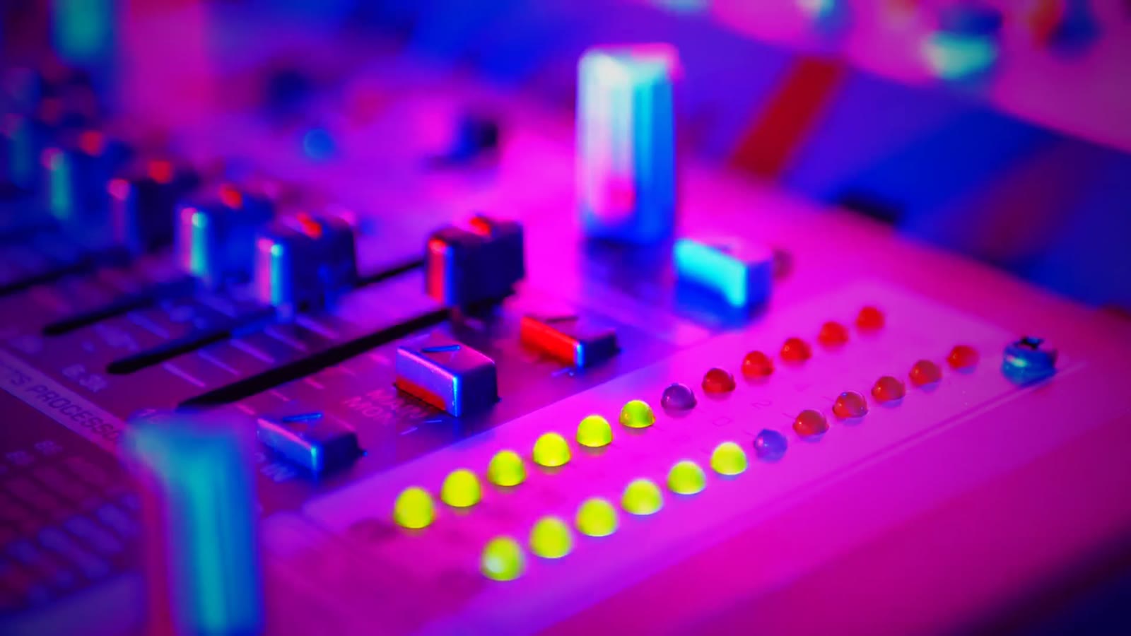 Pegel-LEDs am Mischpult